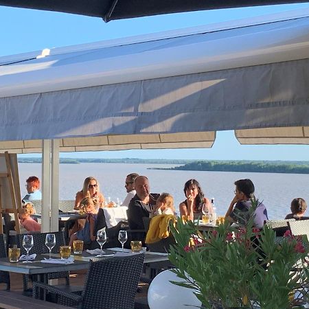 Logis Hotel Restaurant La Citadelle Блеи-э-Сент-Люс Экстерьер фото