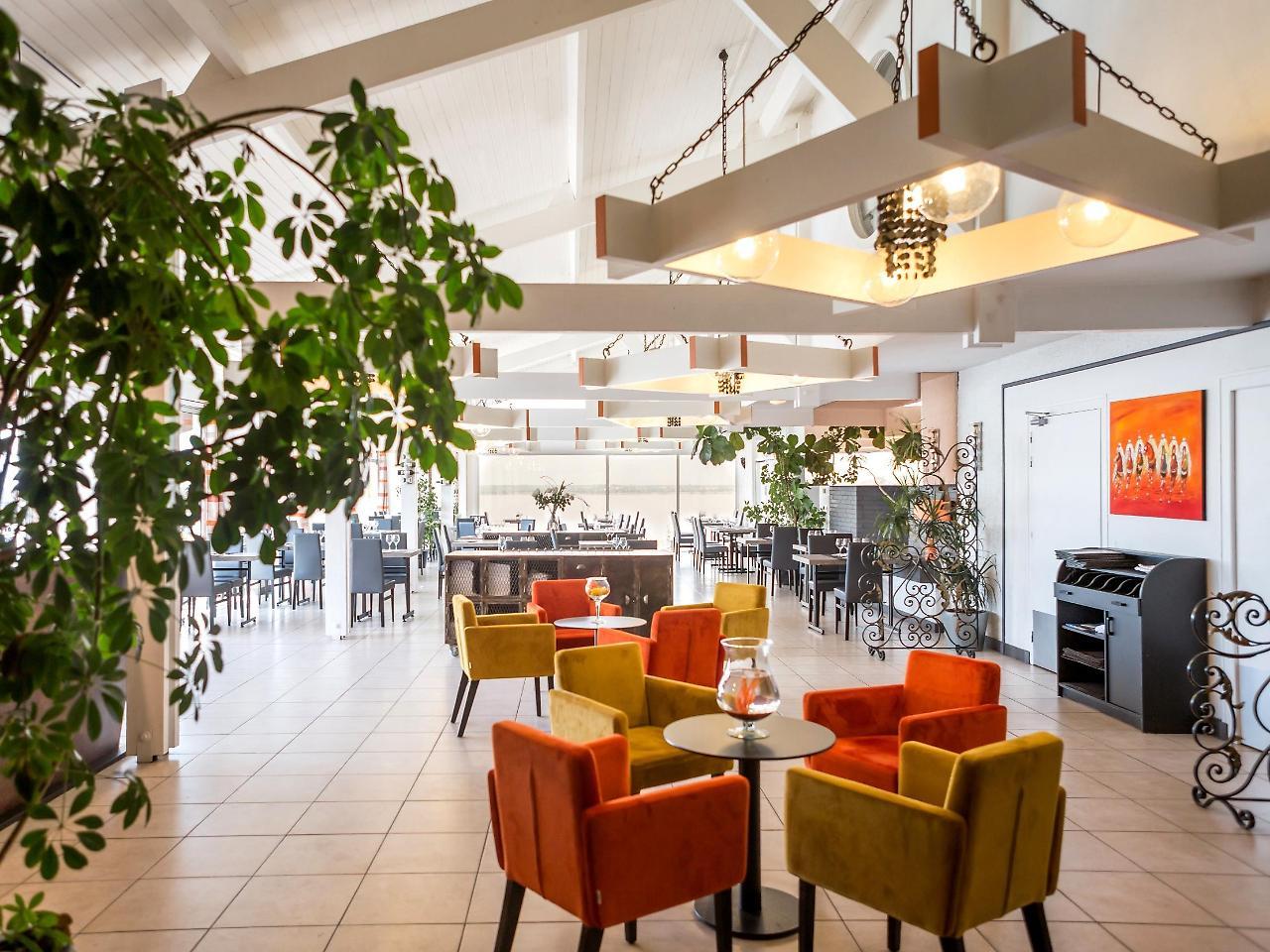 Logis Hotel Restaurant La Citadelle Блеи-э-Сент-Люс Экстерьер фото