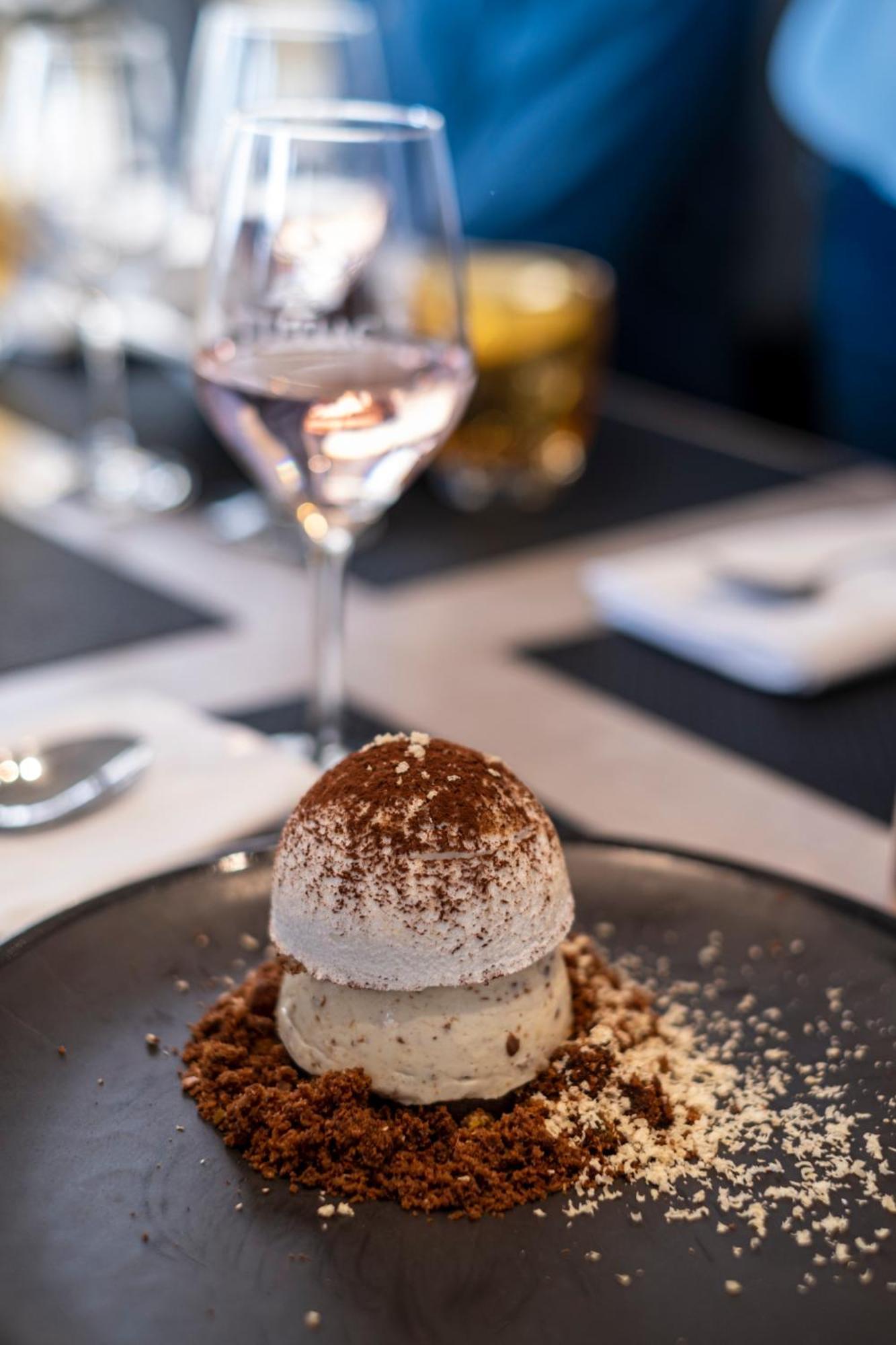 Logis Hotel Restaurant La Citadelle Блеи-э-Сент-Люс Экстерьер фото