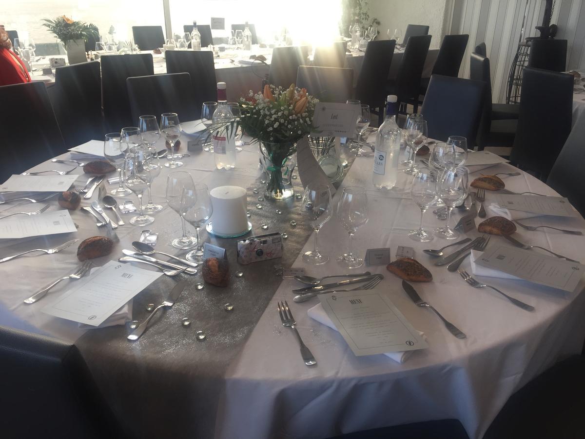 Logis Hotel Restaurant La Citadelle Блеи-э-Сент-Люс Экстерьер фото